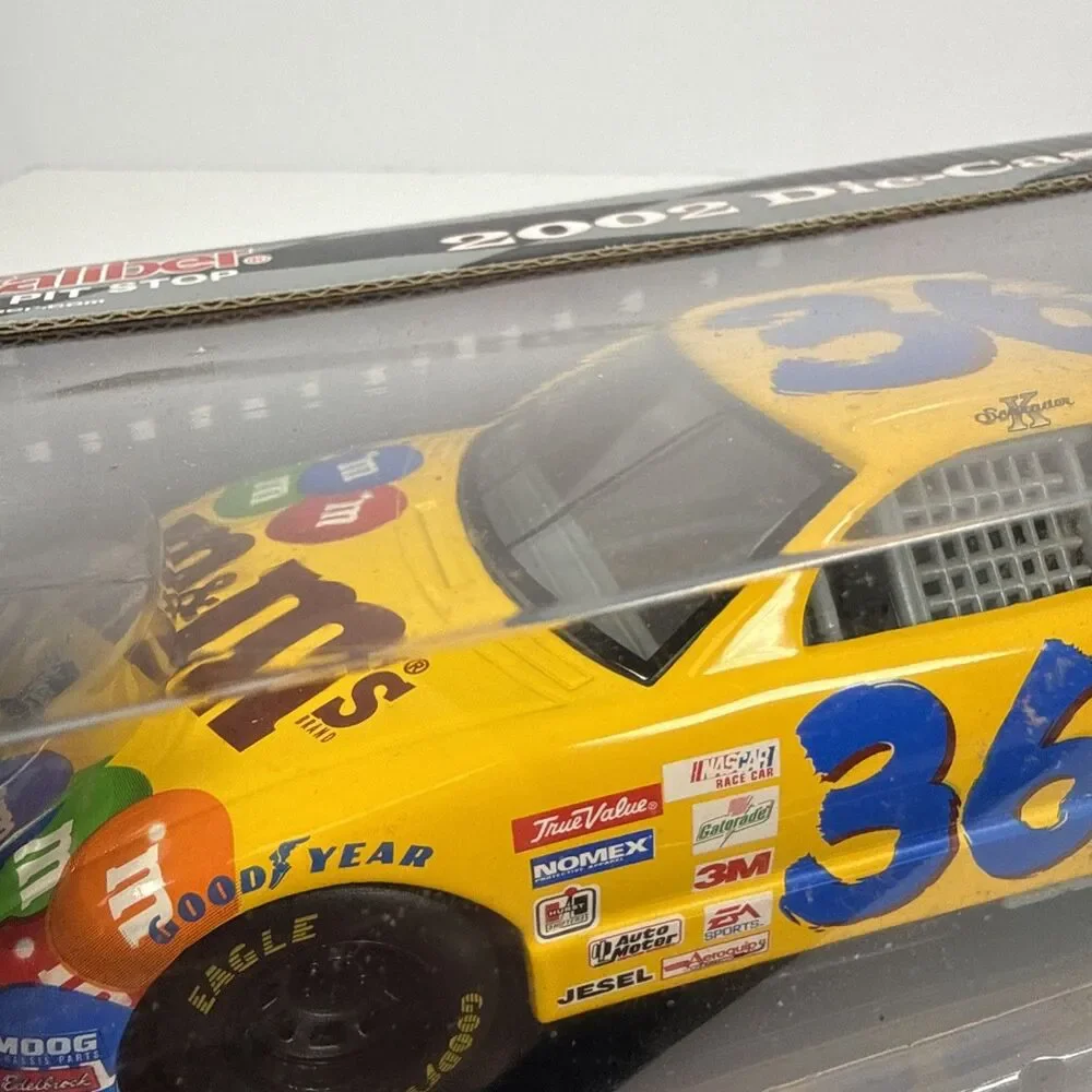 2002 Mattel Ken Schrader #36 M&M's 98 Pontiac Grand Prix 1:24 Diecast Car